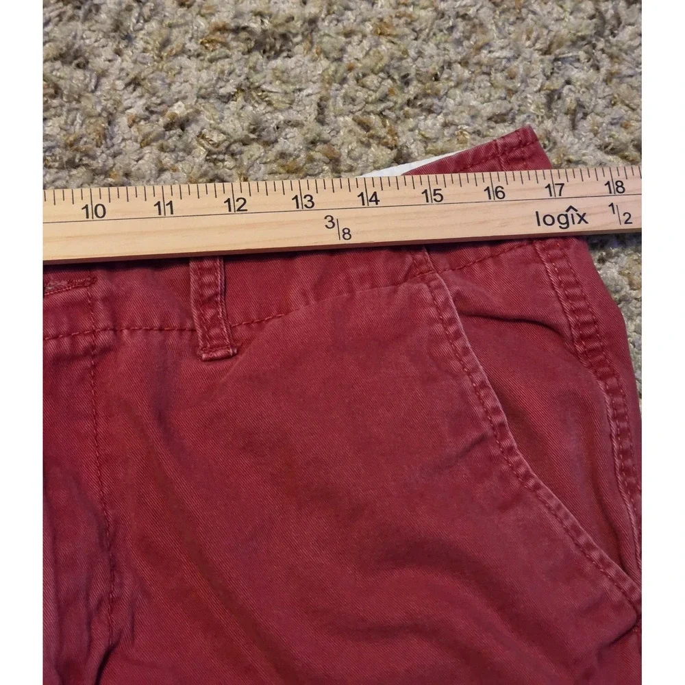 American Eagle Classic Chino Shorts Men's Size‎ 32 Red
